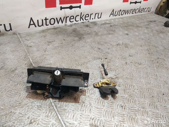 Замок багажника Ауди А6 С5