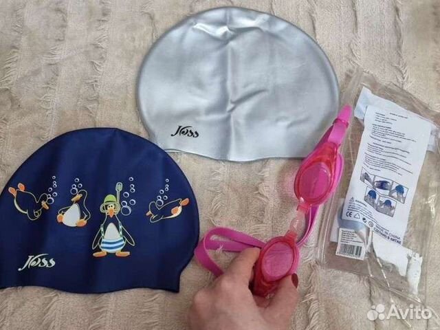 Шапки,очки и плавки для бассейна
