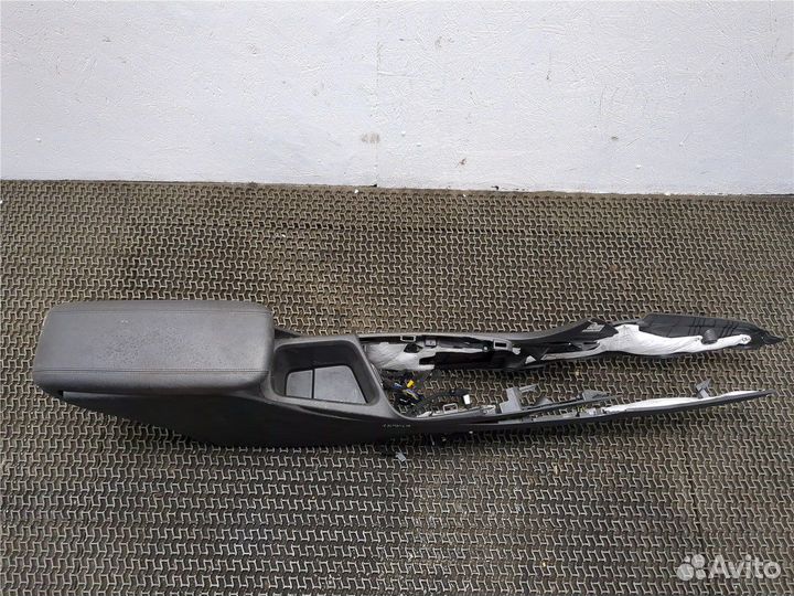 Консоль салона Buick Encore GX, 2020