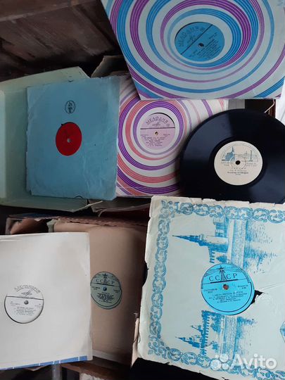 Патефонные пластинки - 100 шт