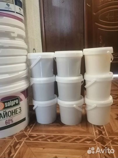 Ведро пластиковое с крышкой