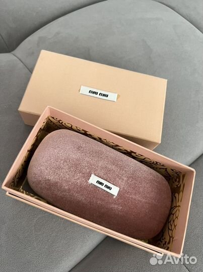 Очки солнцезащитные женские