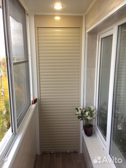 Шкаф с рольставнями на балкон по вашему эскизу