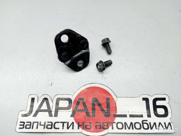 Петля замка багажника Subaru Impreza GH GE