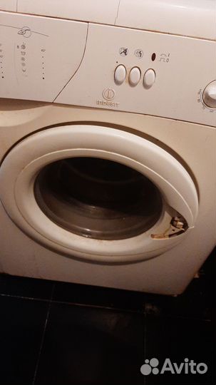 Машина indesit