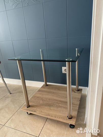 Журнальный столик б/у