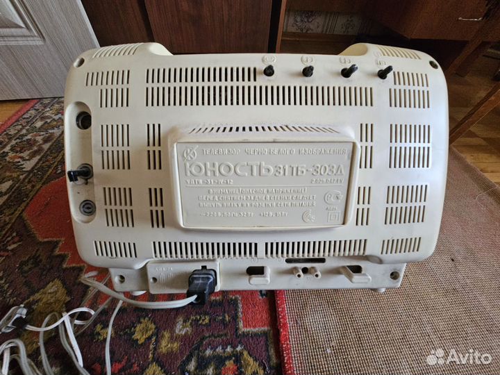 Телевизор юность 303д