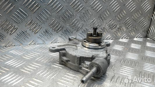 Насос вакуумный toyota avensis T27 (98S15KX01)