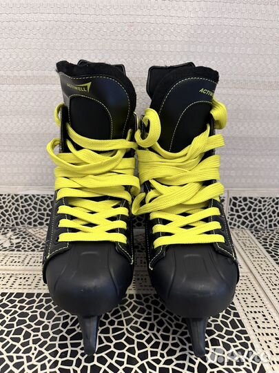 Коньки хоккейные 42 размер