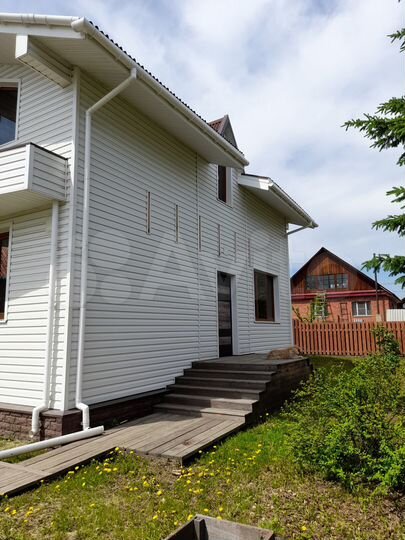 Дом 140 м² на участке 8 сот.