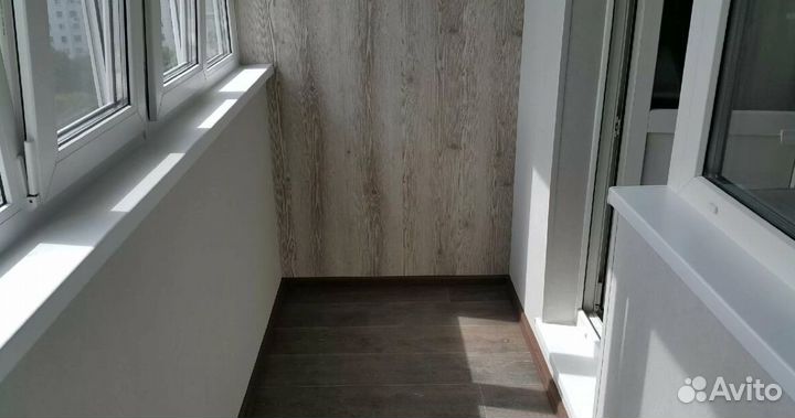 Балкон с отдлекой