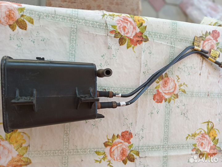 Абсорбер топливного бака