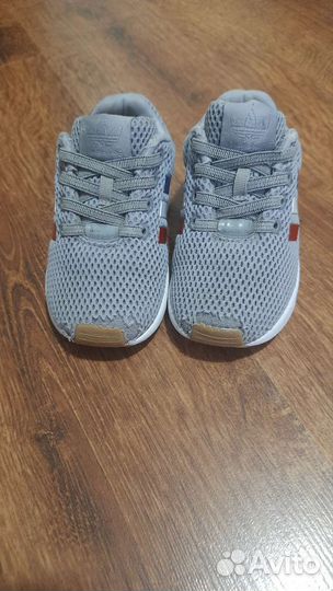 Кроссовки adidas