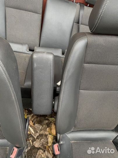Сиденья на opel astra h хэтч с подлокотником