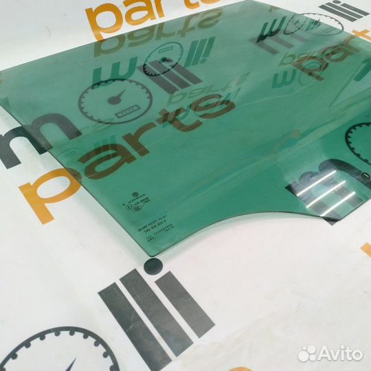 Стекло двери заднее правое Volkswagen Tiguan 2