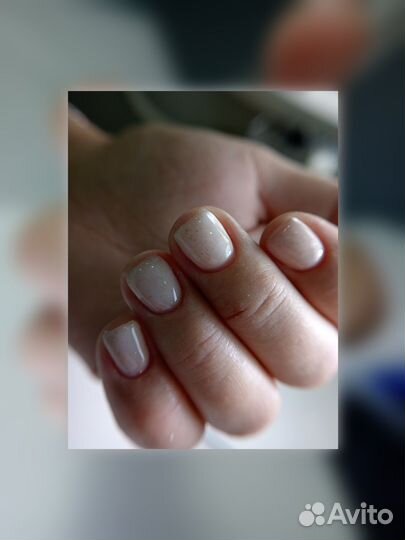 Модель на маникюр