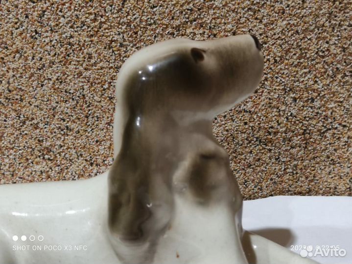 Крупная статуэтка собаки