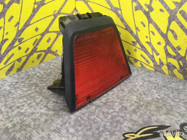 Фонарь дополнительный третий стоп-сигнал Логан 1