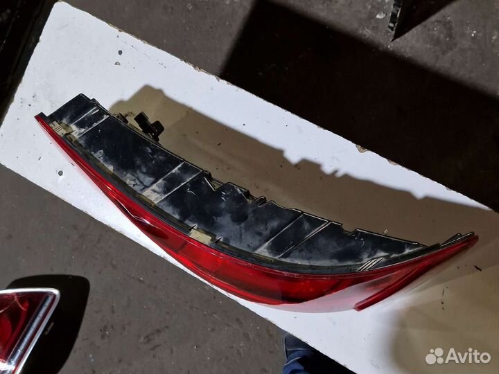 Задний правый фонарь audi q7 2015-2019