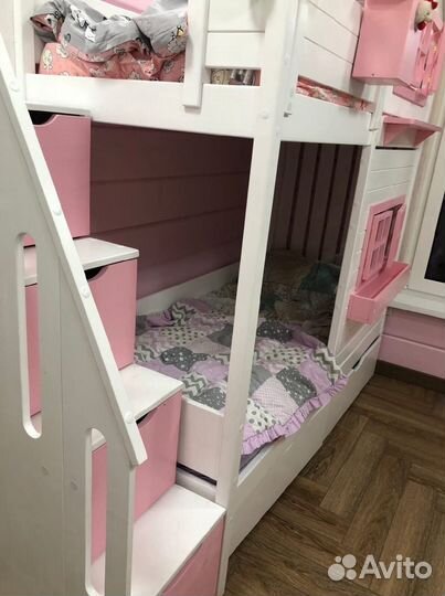 Детская кровать с лестницей от 2 лет