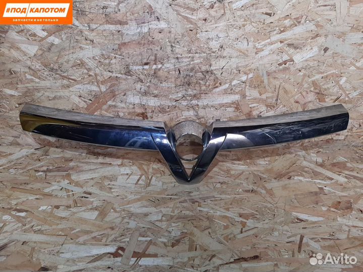 Накладка на решетку радиатора Opel Astra H