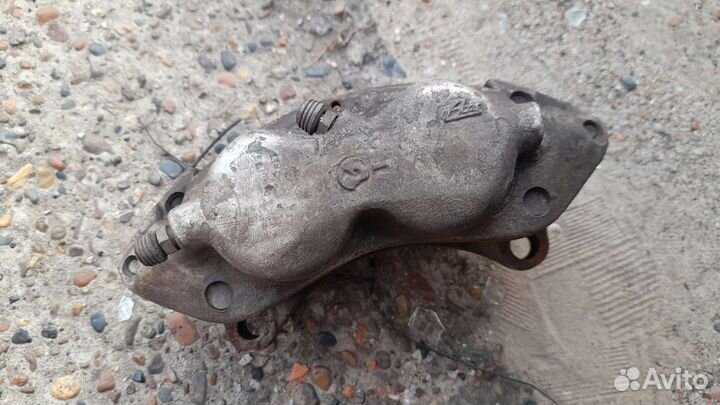 Супорт передний мерседес G463