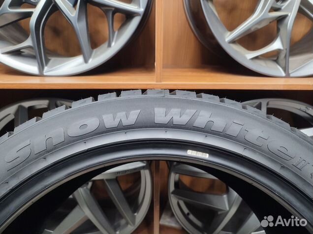 Tri Ace Snow White II 285/40 R22