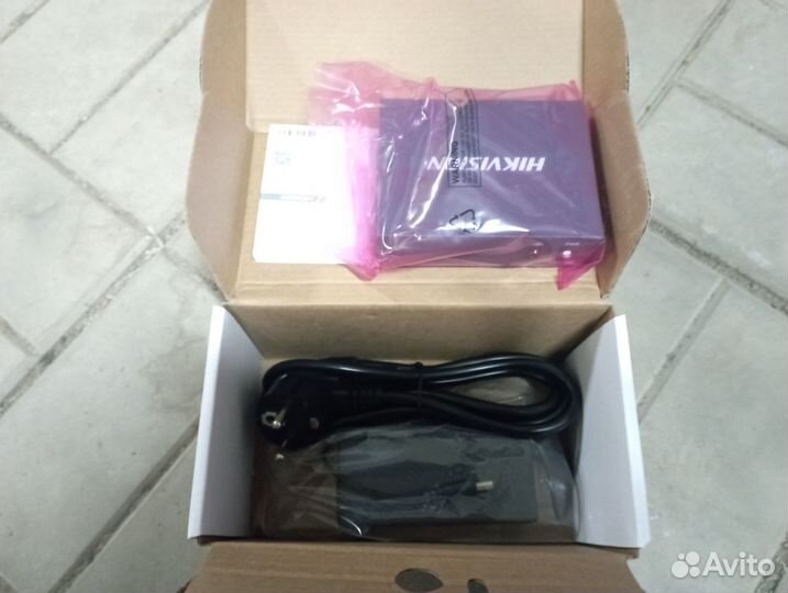 Hikvision коммутатор с питанием POE DS-3E0505P-E/M