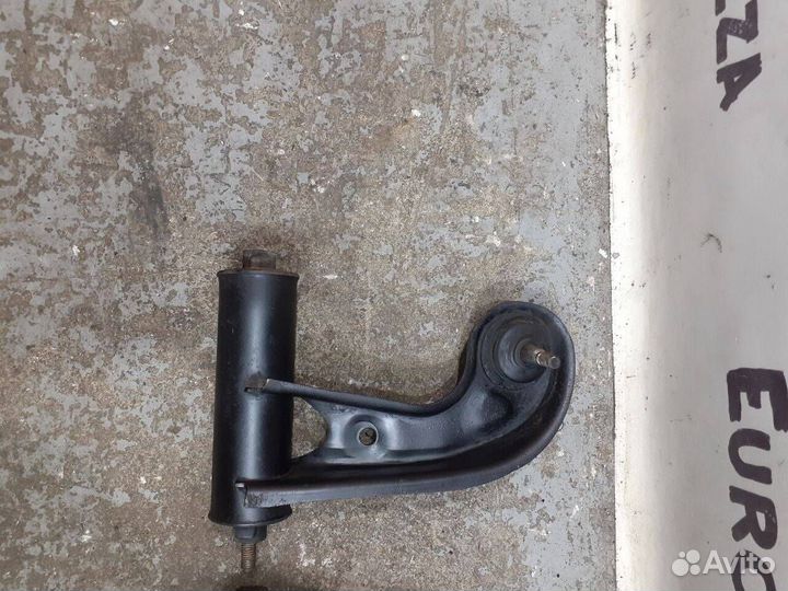 Рычаг передний верхний Mercedes W210
