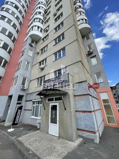 Продам торговое офисное помещение с арендатором, 4