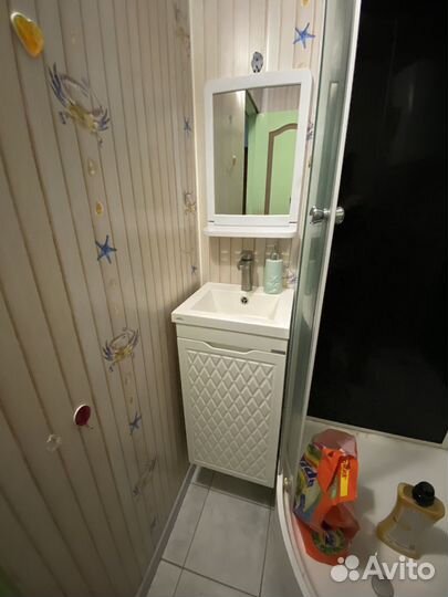 Раковина с тумбой