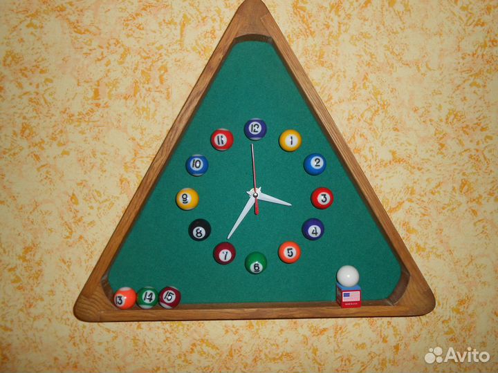 Часы настенные для бильярдной