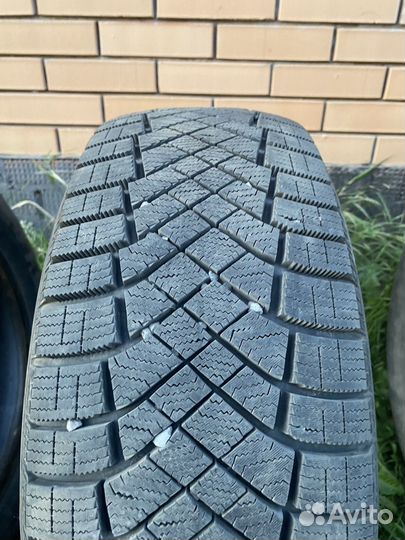 Pirelli Ice Zero FR 205/55 R16 94T