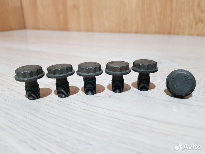 Болт маховика Audi A4 8EC BWT 2008