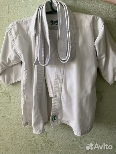 Кимоно для каратэ + пояс и ракушка