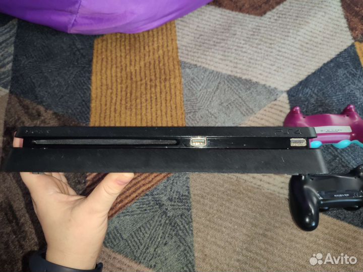 Sony PS4 Slim 1TB с дисками