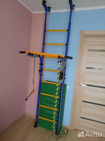 Шведская стенка с турником