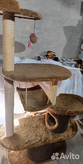 Домик для кошки с когтеточкой