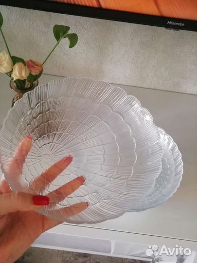 Стеклянные тарелки