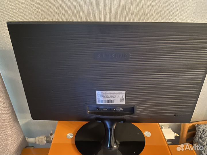 Монитор Samsung 24 60гц