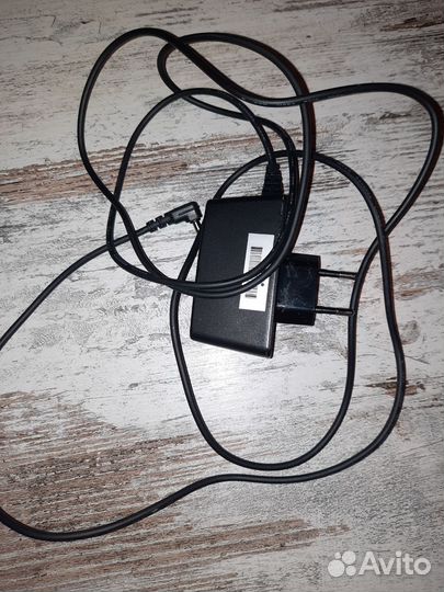 Цифровая фоторамка sony 10.1 (26 см)