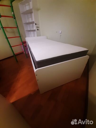 Детская кровать IKEA с матрасом