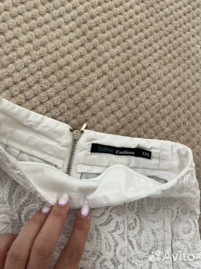 Шорты женские белые