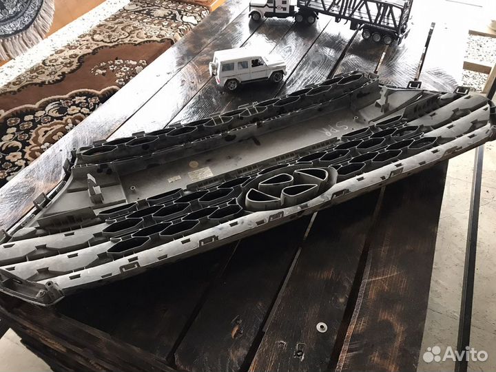 Решетка радиатора Solaris от 2017