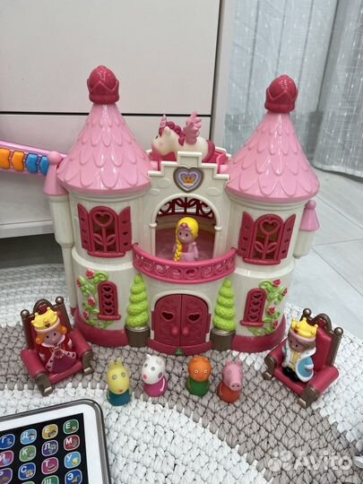 Игрушки музыкальные fisher price/ замок/пазлы