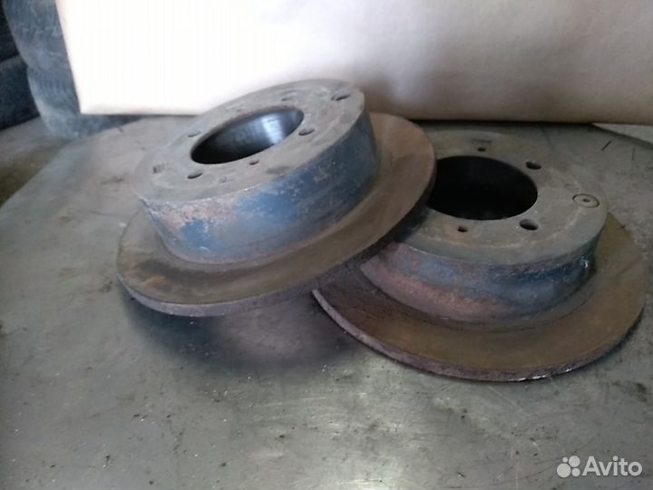 Задний тормозной диск Mitsubishi Lancer 9