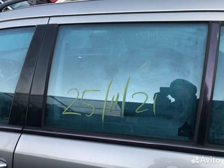 Стекло двери заднее левое Mercedes E-Class W211