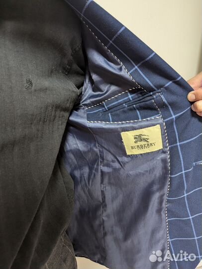 Синий мужской пиджак Burberry в клеточку