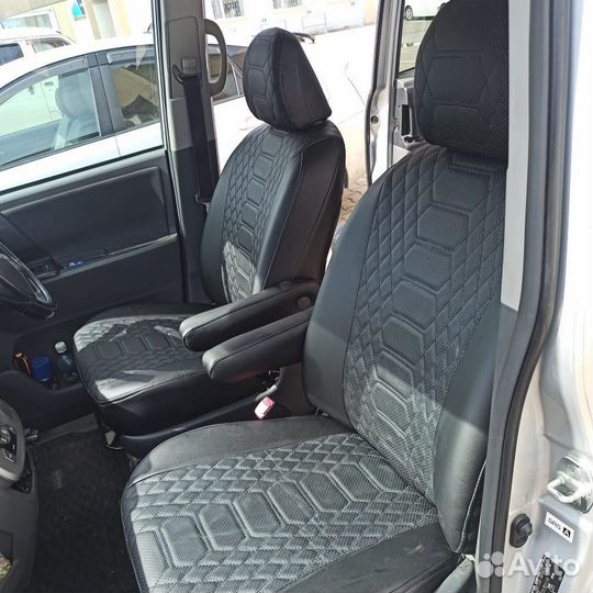 Чехлы Toyota Noah