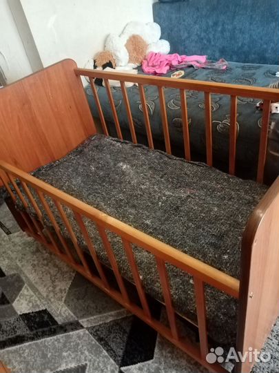 Детская кроватка